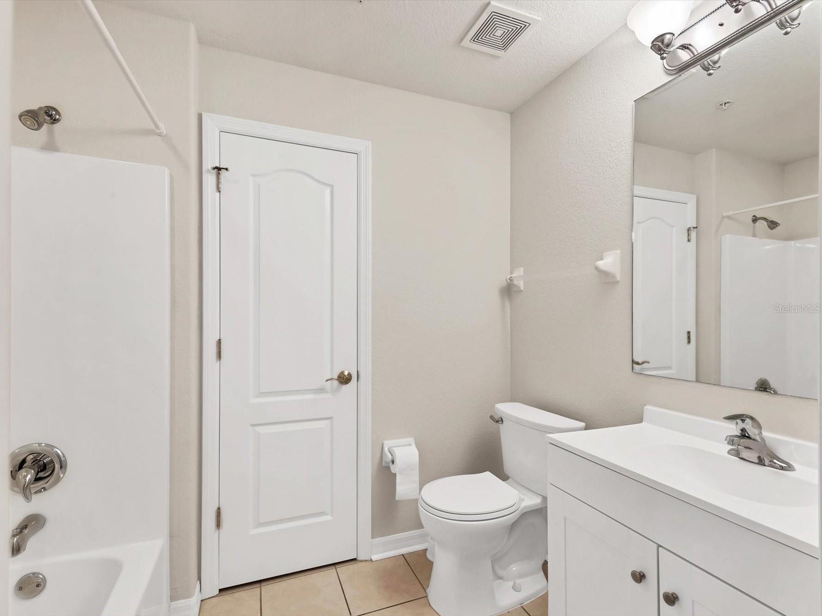 150 L PAVIA BLVD #13, VENICE, FL — photo 18