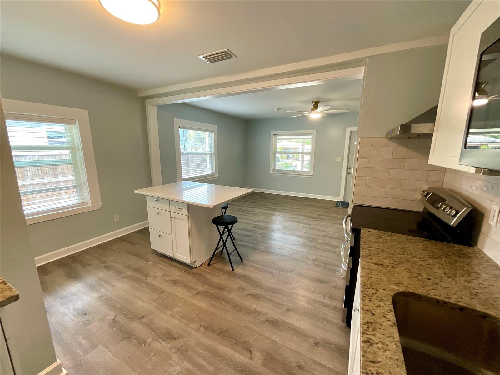 1844 AUBURN ST S, ST PETERSBURG, FL — photo 6