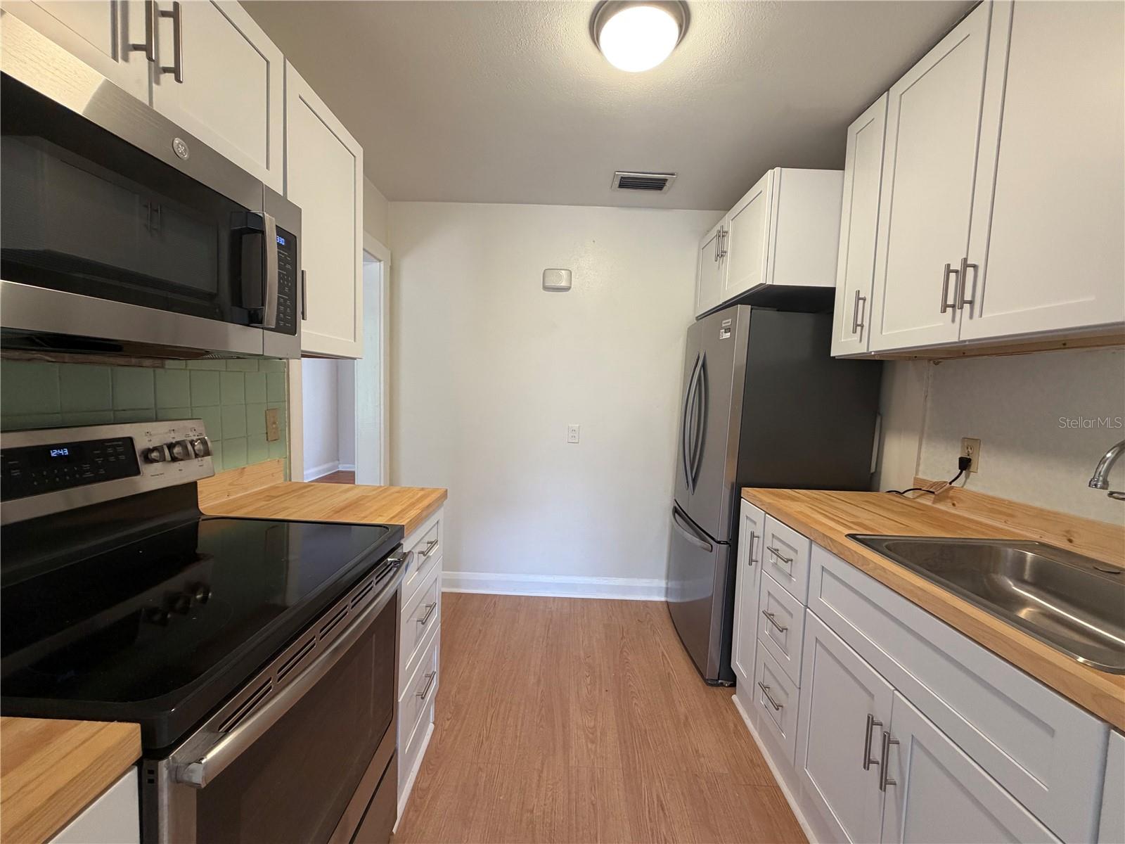 3815 W DE LEON ST, TAMPA, FL — photo 4