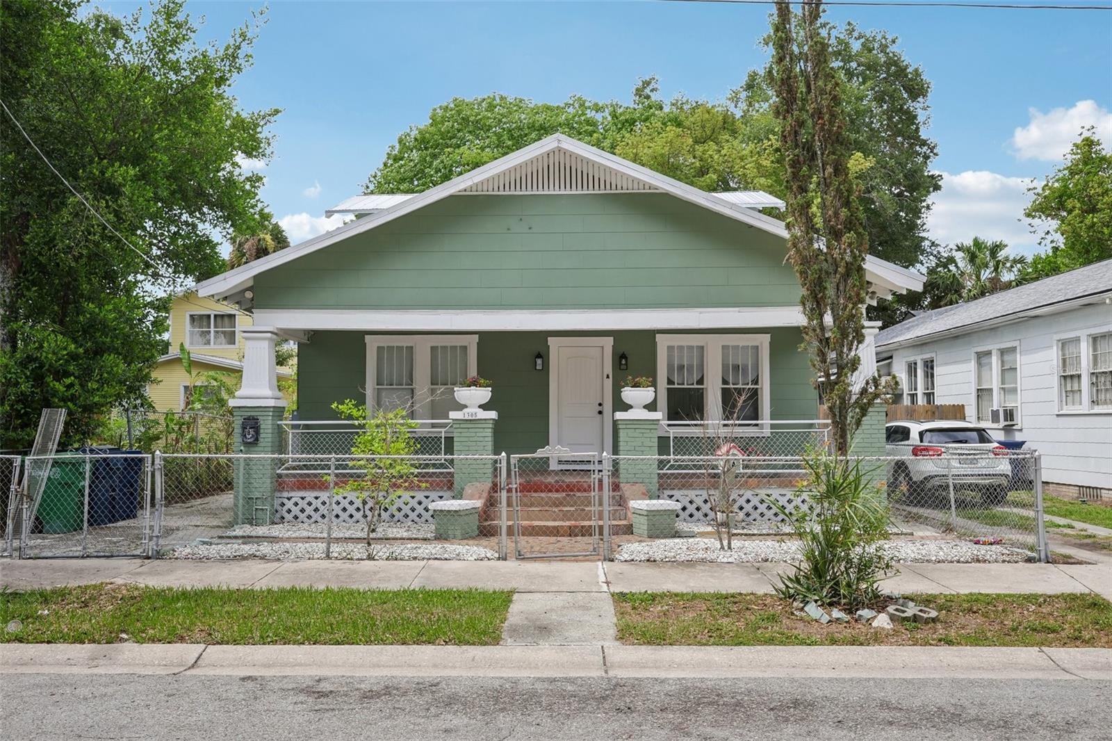 1305 E 17TH AVE, TAMPA, FL