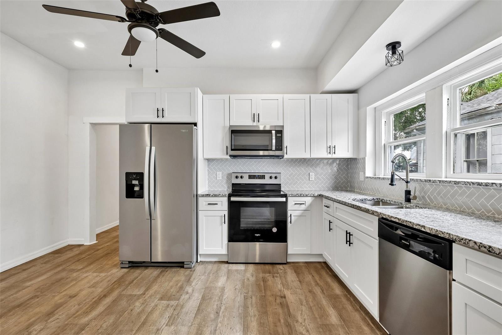 1305 E 17TH AVE, TAMPA, FL — photo 7