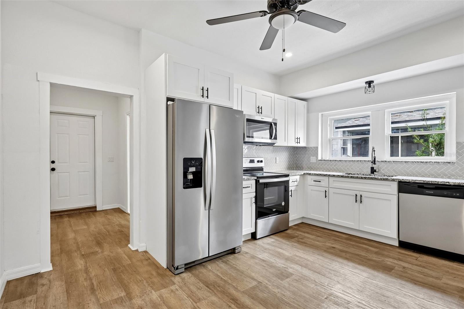 1305 E 17TH AVE, TAMPA, FL — photo 9