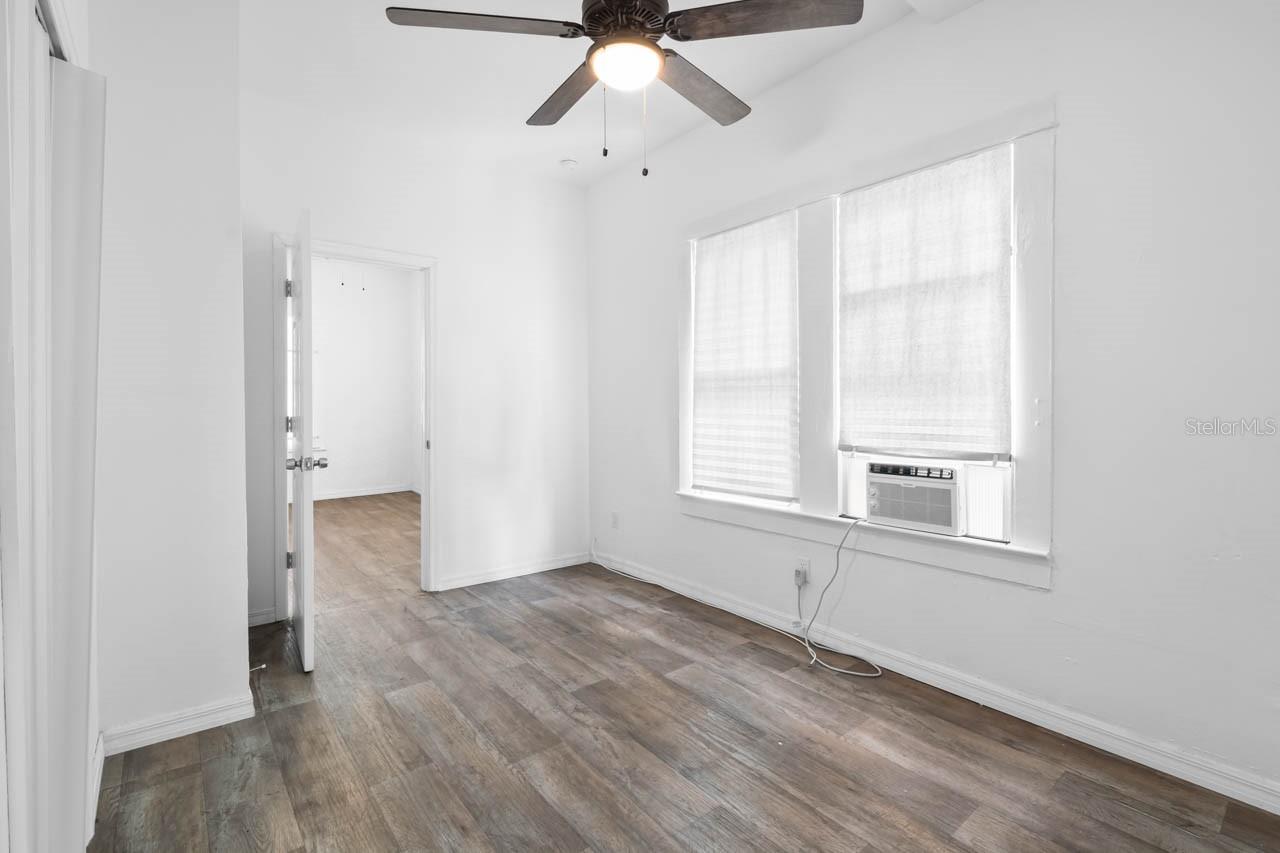 1305 E 17TH AVE, TAMPA, FL — photo 32