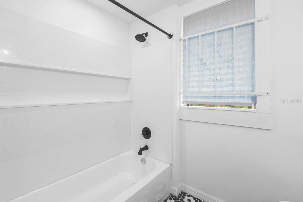 1305 E 17TH AVE, TAMPA, FL — photo 35