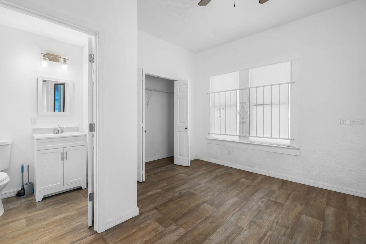 1305 E 17TH AVE, TAMPA, FL — photo 36