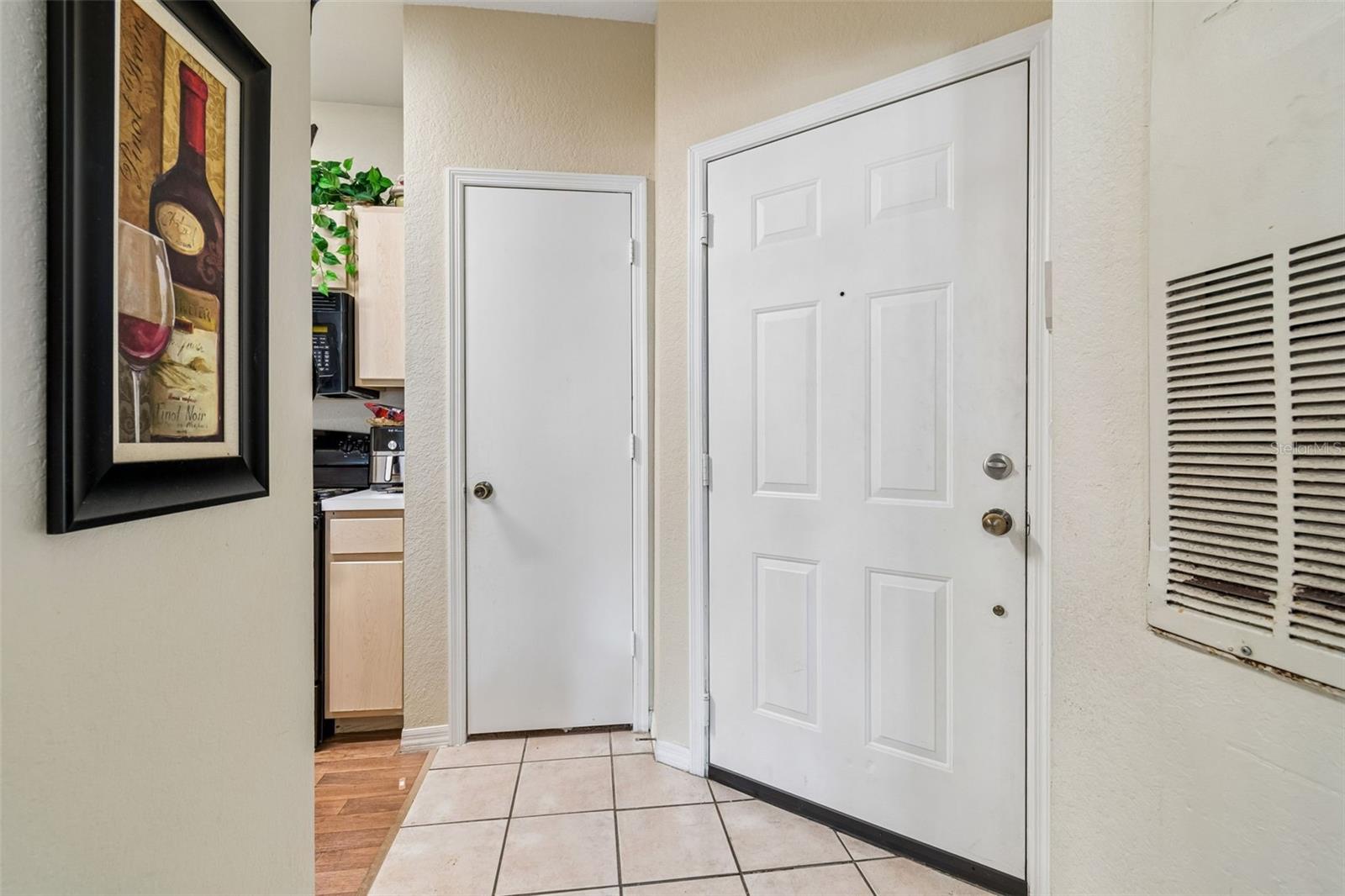 8414 LUCUYA WAY #201, TAMPA, FL — photo 2