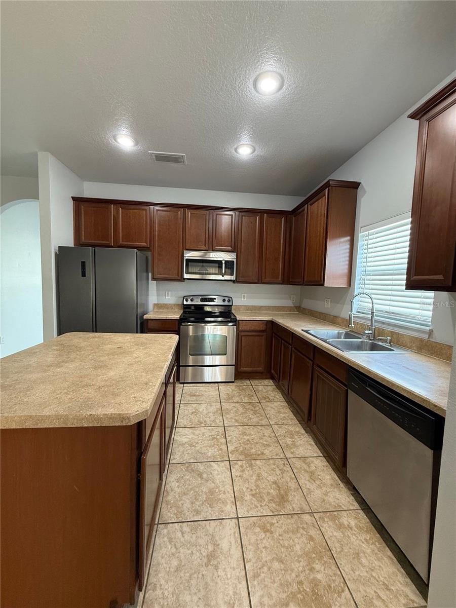 368 CONCH KEY WAY, SANFORD, FL — photo 5
