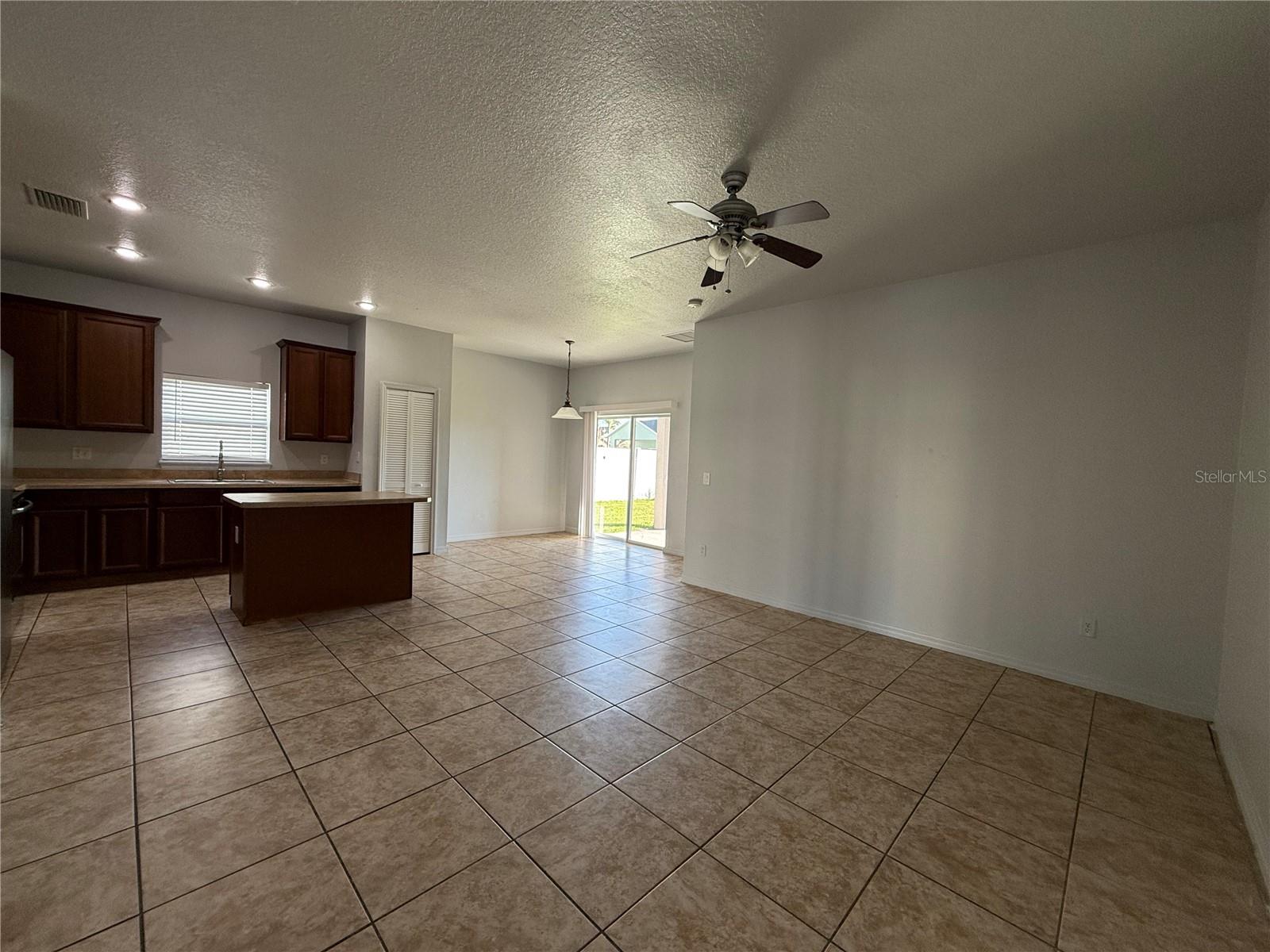 368 CONCH KEY WAY, SANFORD, FL — photo 6