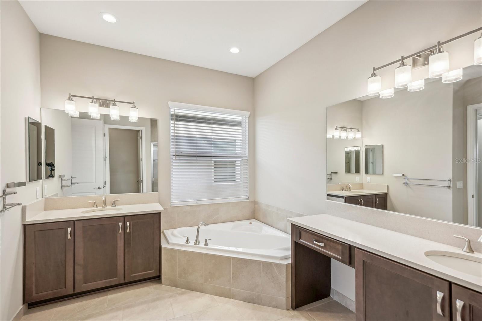 4838 SEVILLA SHORES DR, WIMAUMA, FL — photo 32