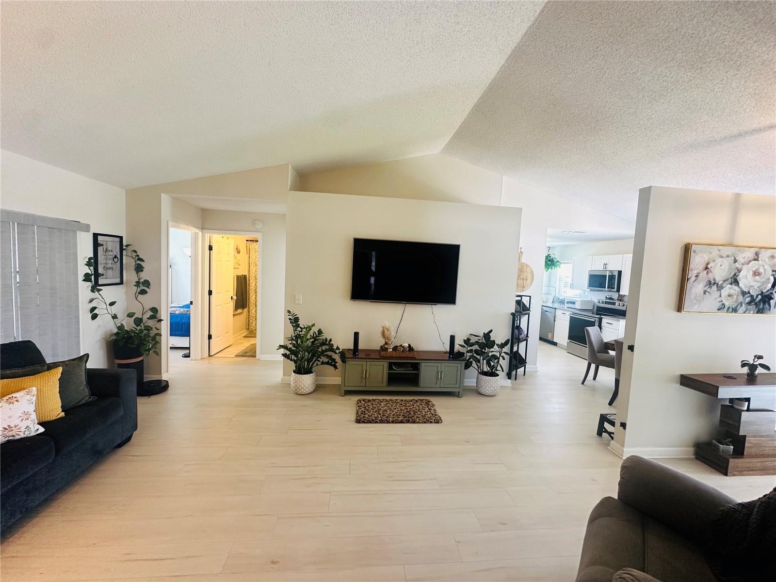 340 EDGEWOOD CT, KISSIMMEE, FL — photo 4