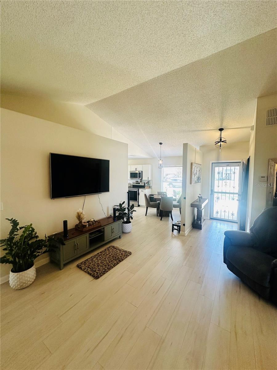 340 EDGEWOOD CT, KISSIMMEE, FL — photo 5