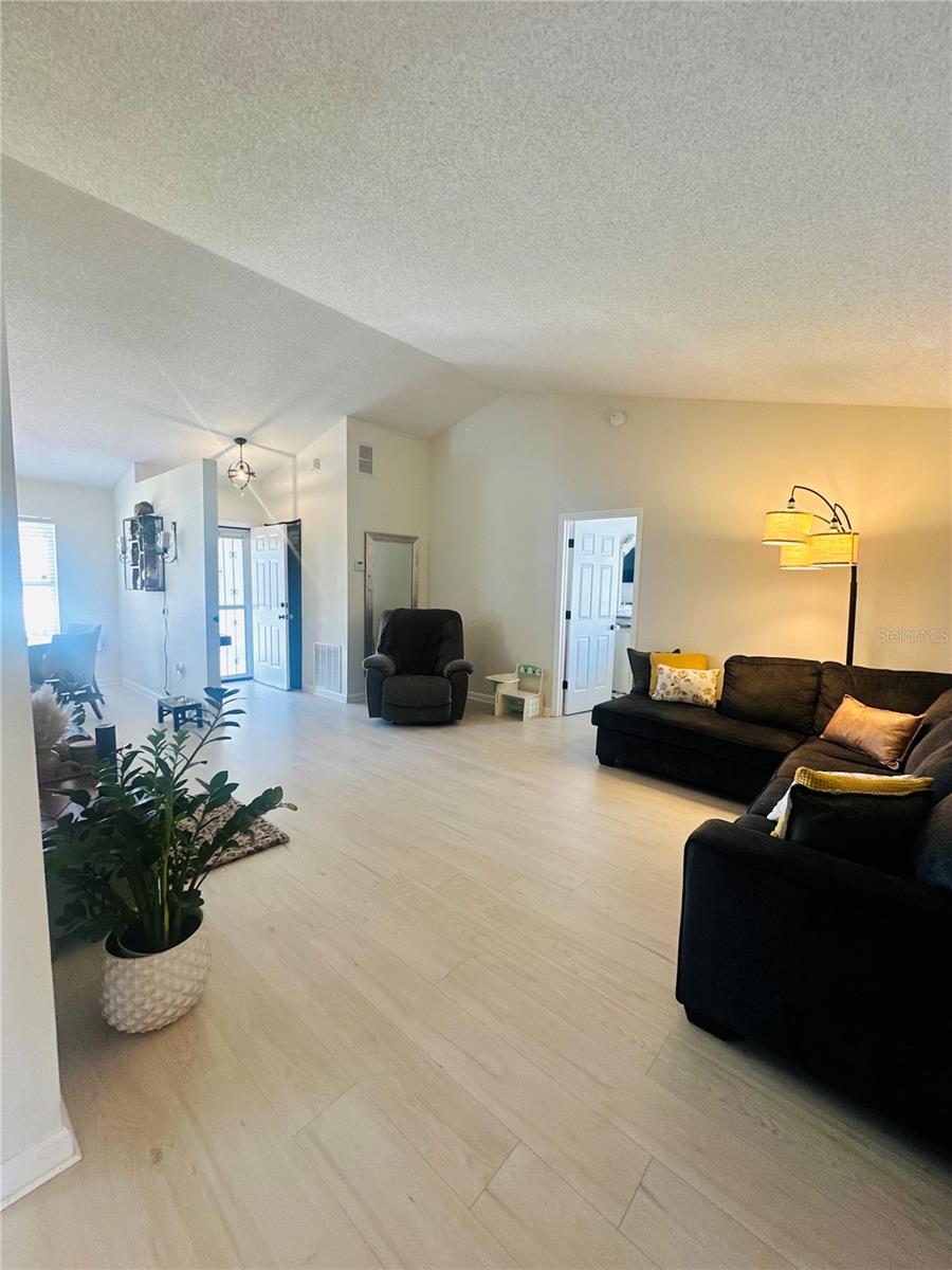 340 EDGEWOOD CT, KISSIMMEE, FL — photo 12