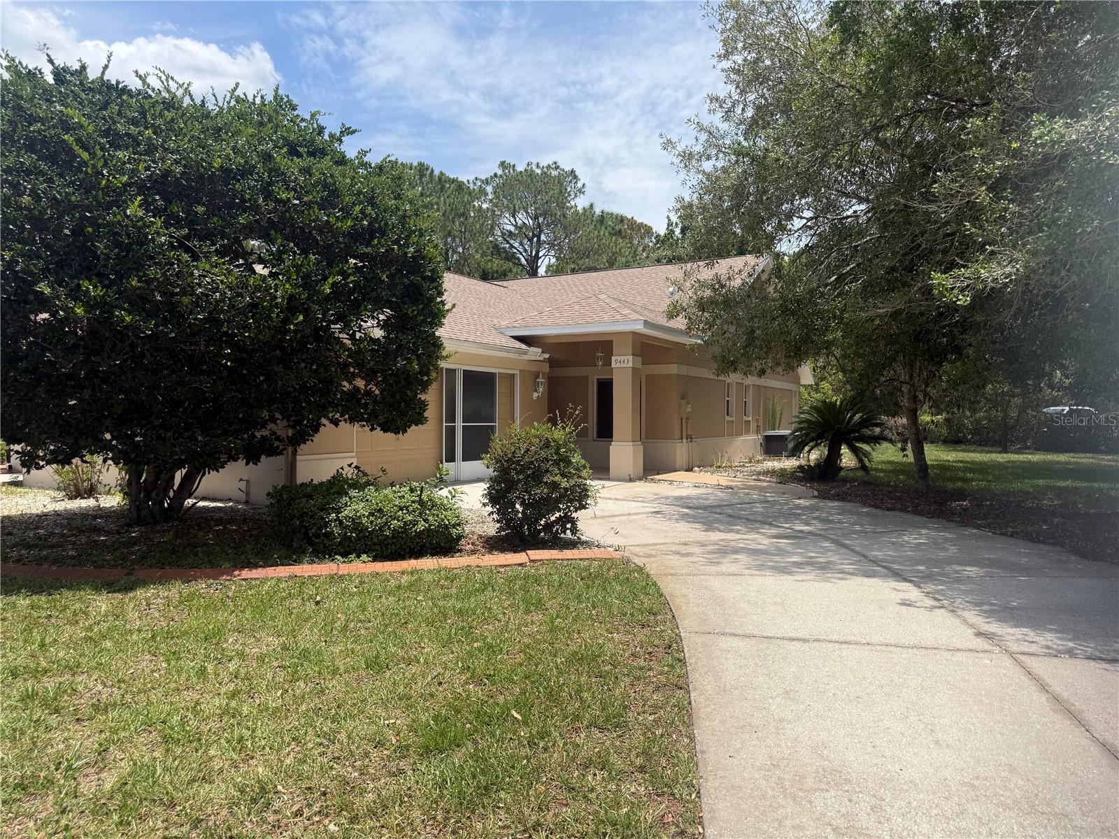 9443 BURNAM DR, WEEKI WACHEE, FL