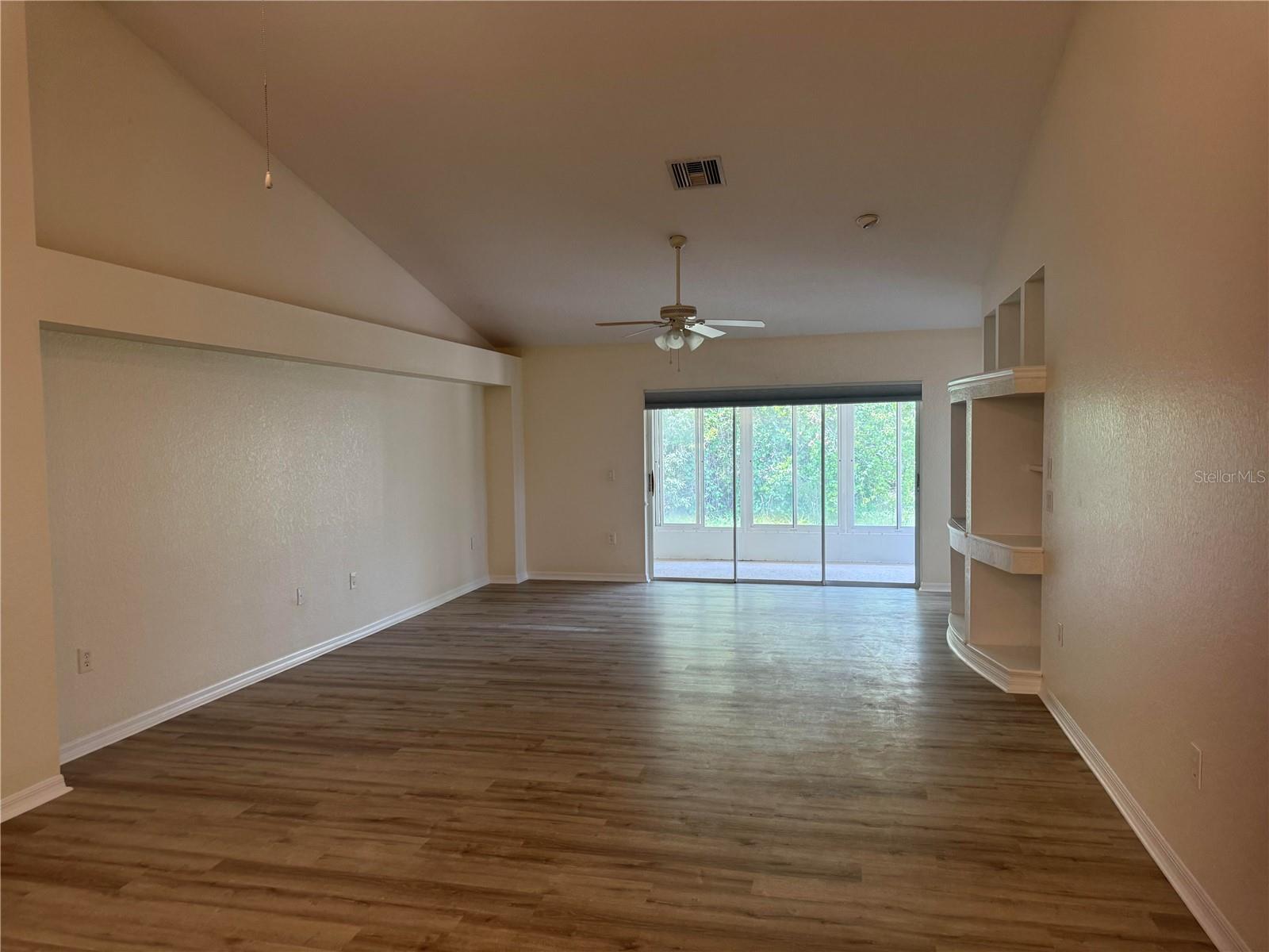 9443 BURNAM DR, WEEKI WACHEE, FL — photo 2