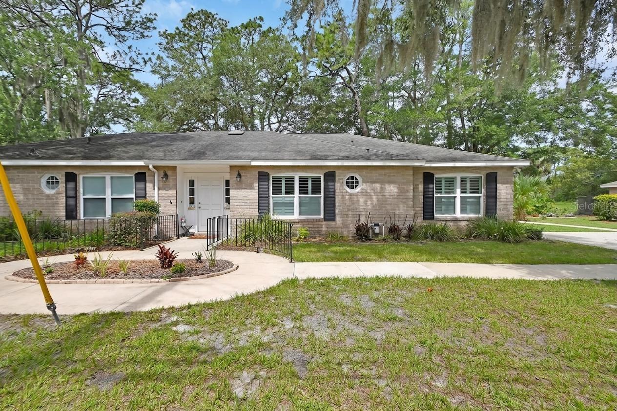 720 S HILL AVE #8B, DELAND, FL