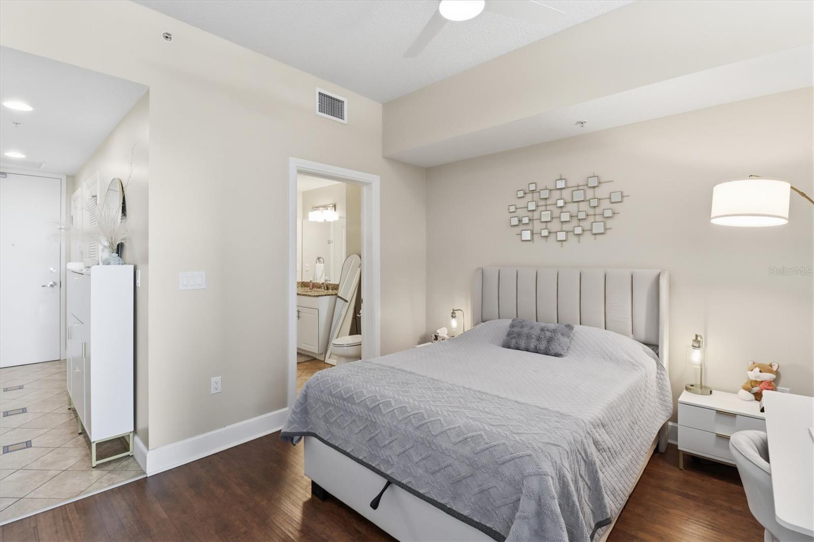 101 S EOLA DR #1104, ORLANDO, FL — photo 14