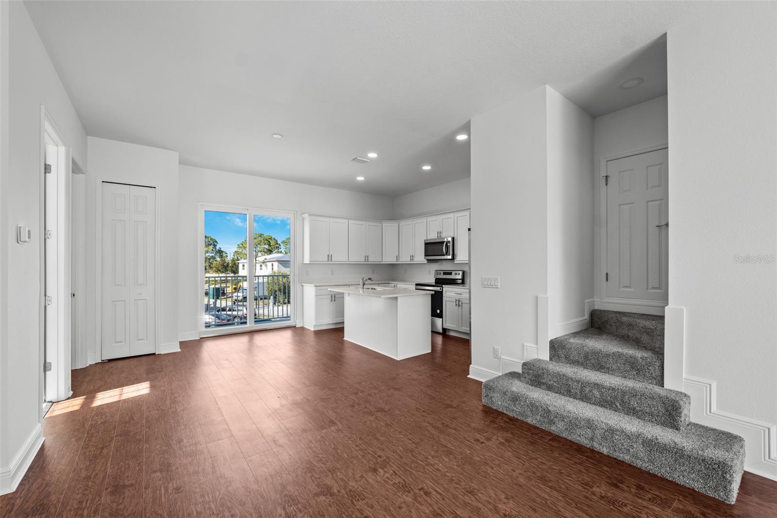 5728 BISCAYNE CT, NEW PORT RICHEY, FL — photo 3
