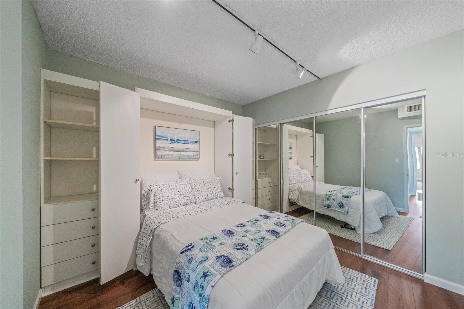 100 SANDS POINT RD #303, LONGBOAT KEY, FL — photo 27