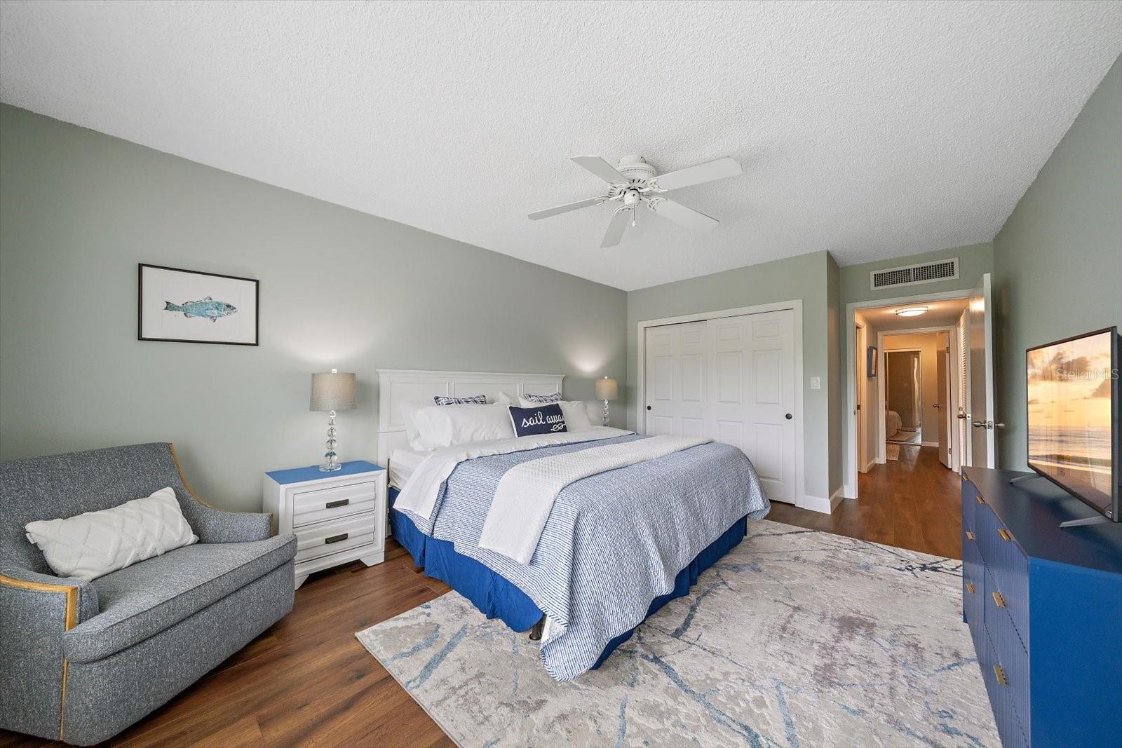 100 SANDS POINT RD #303, LONGBOAT KEY, FL — photo 21