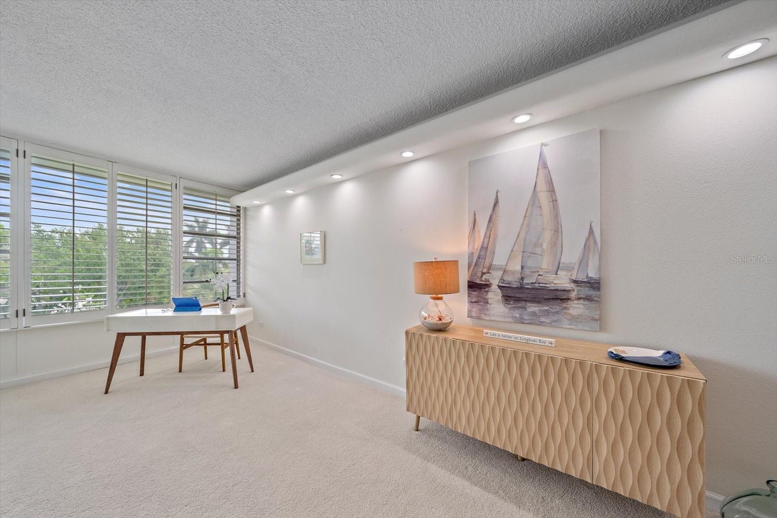 100 SANDS POINT RD #303, LONGBOAT KEY, FL — photo 17