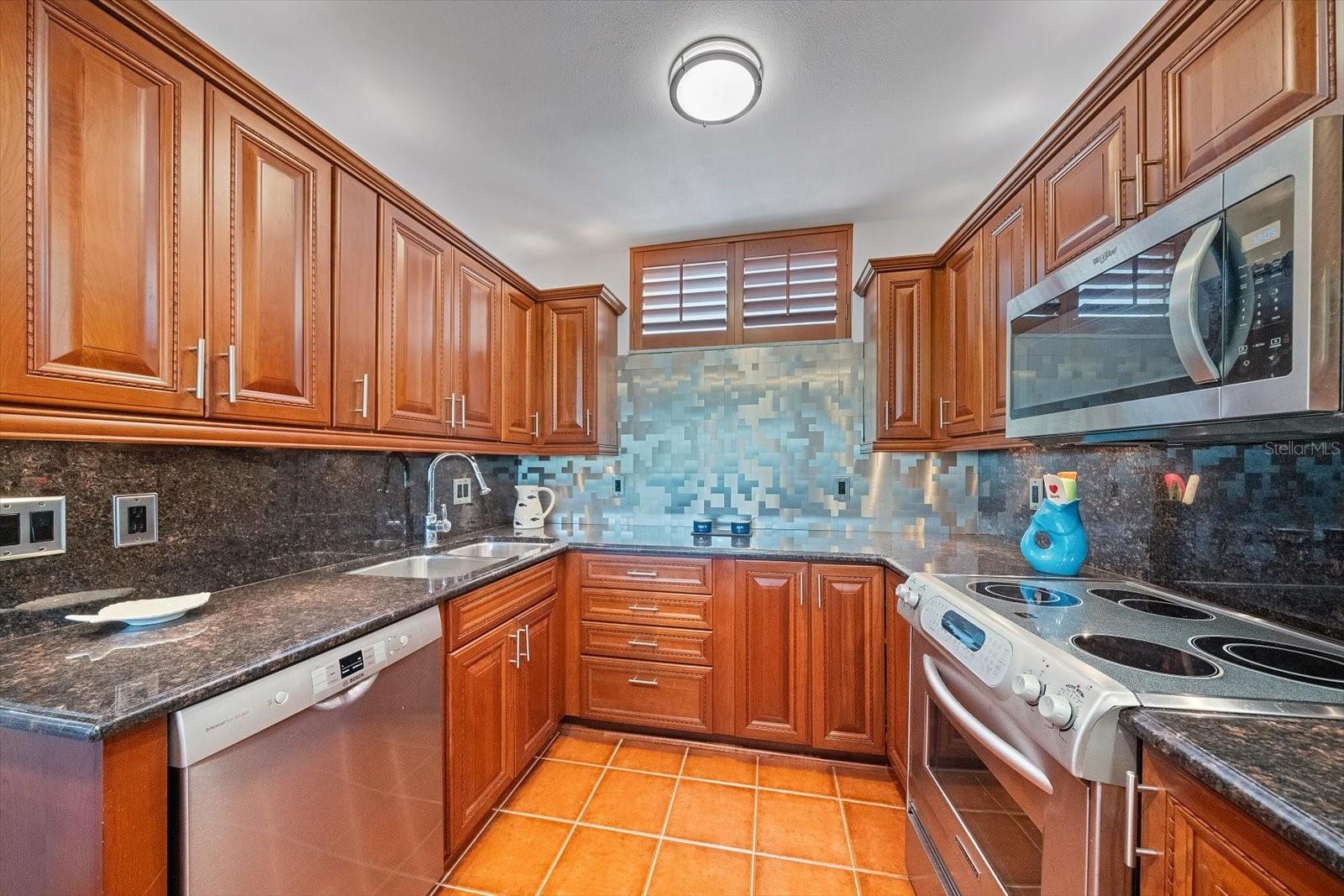 100 SANDS POINT RD #303, LONGBOAT KEY, FL — photo 10