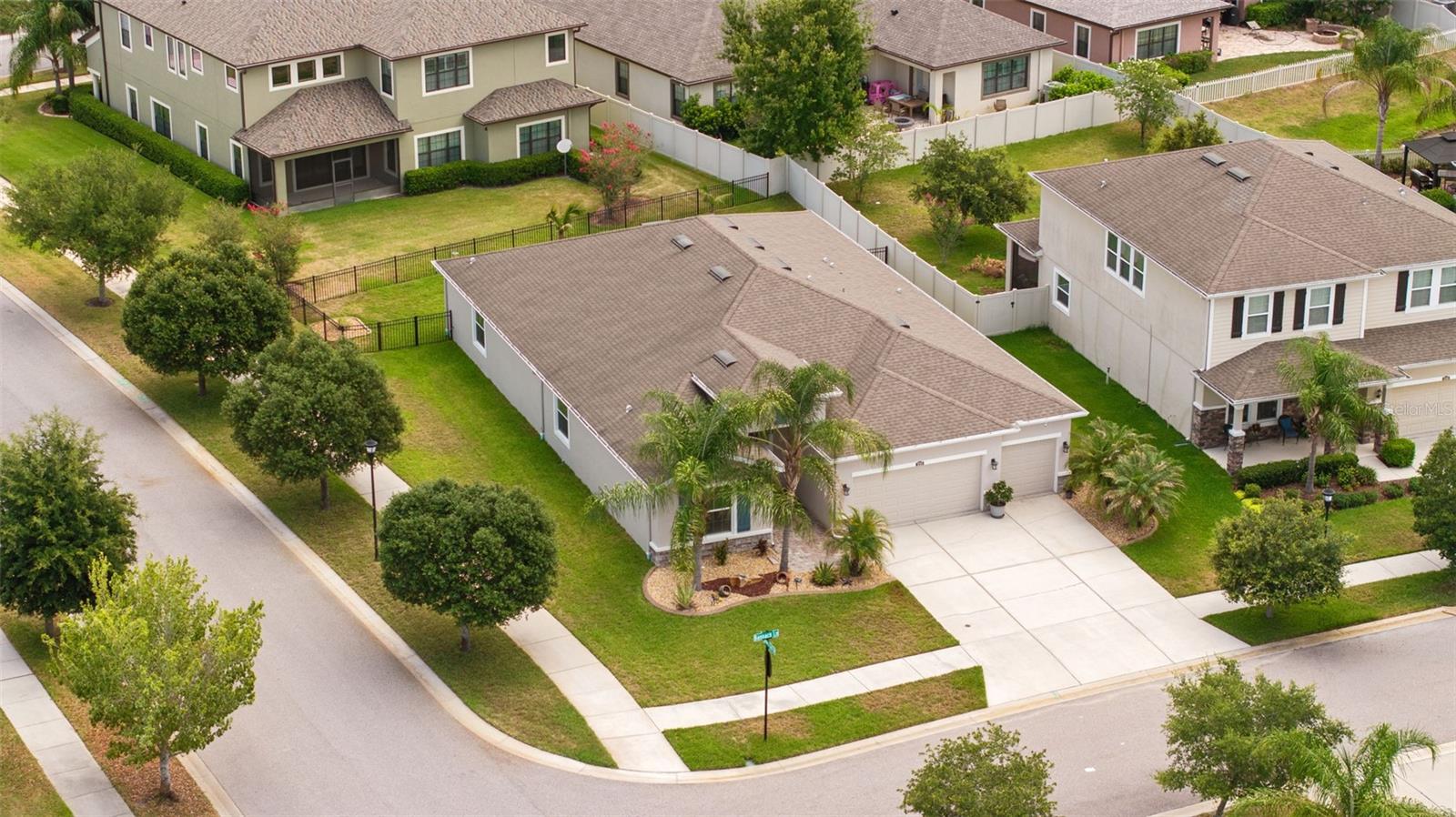 32373 BANNACK LN, WESLEY CHAPEL, FL — photo 2