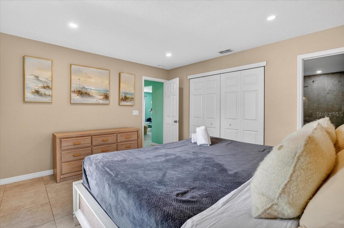 3303 6TH AVE #B, HOLMES BEACH, FL — photo 28