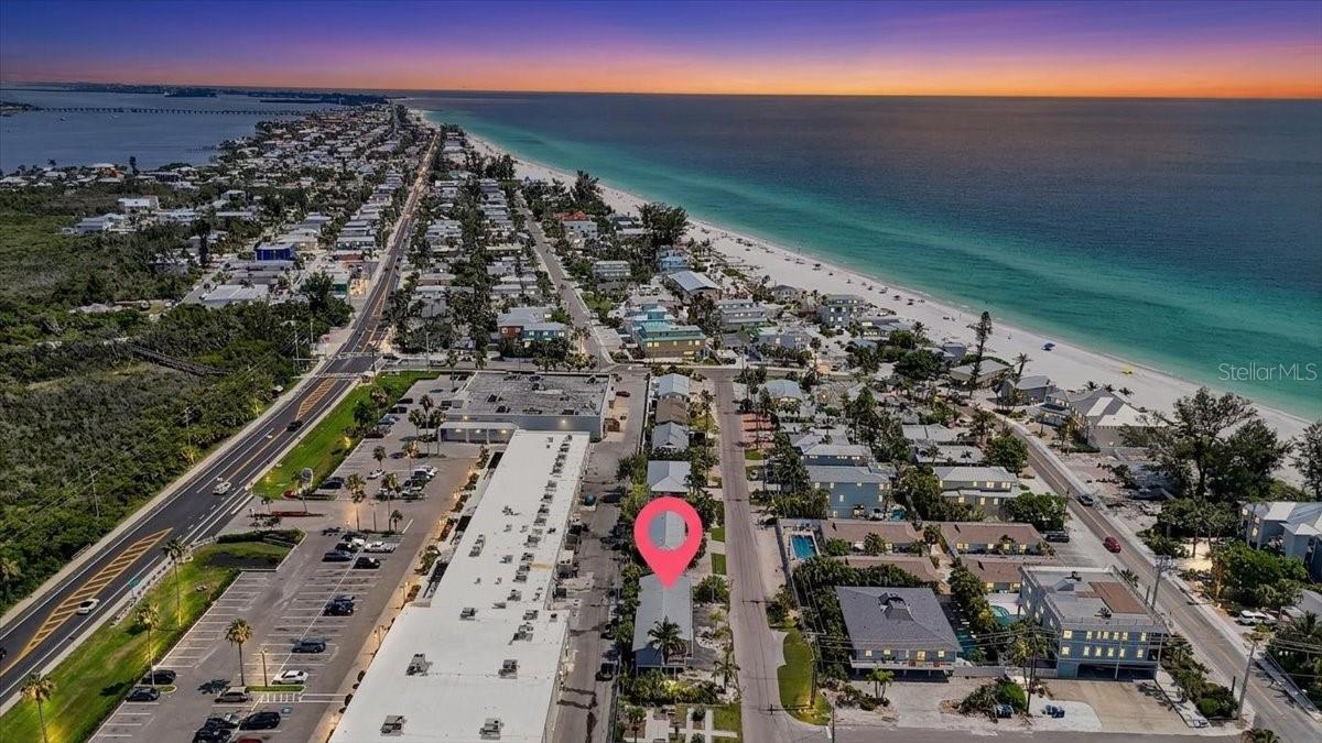 3303 6TH AVE #B, HOLMES BEACH, FL — photo 44