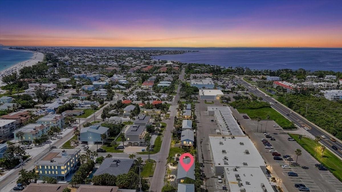3303 6TH AVE #B, HOLMES BEACH, FL — photo 47