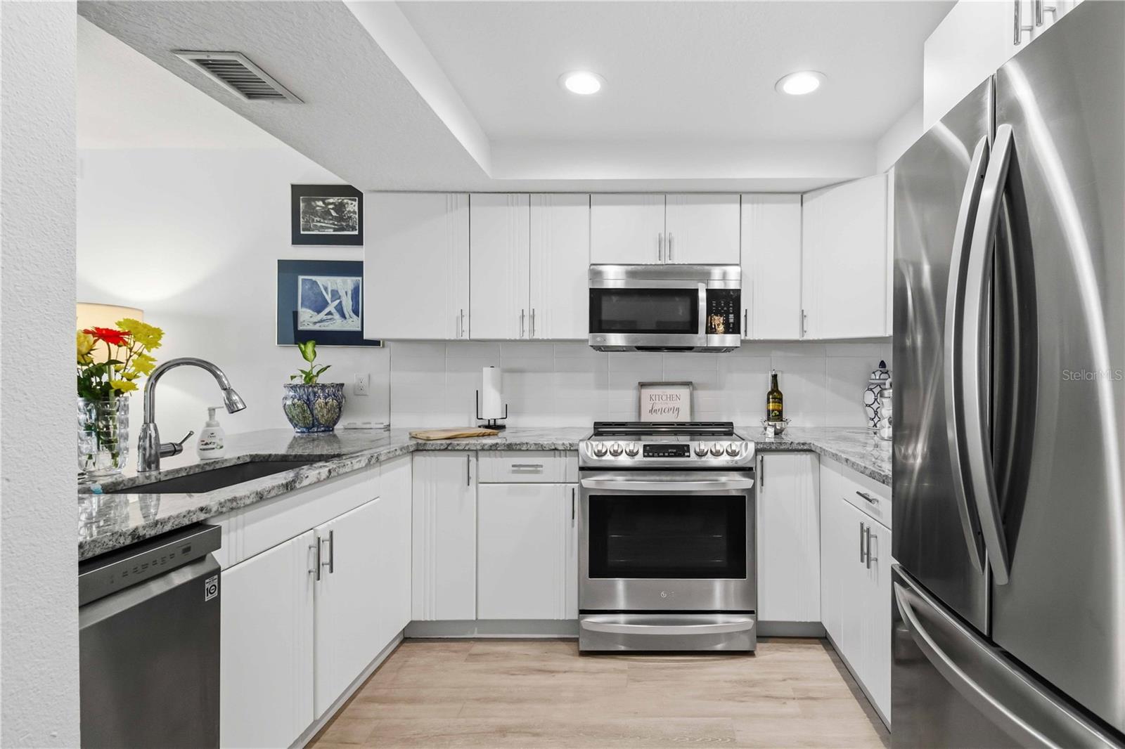 3804 GULF OF MEXICO DR #B204, LONGBOAT KEY, FL — photo 13