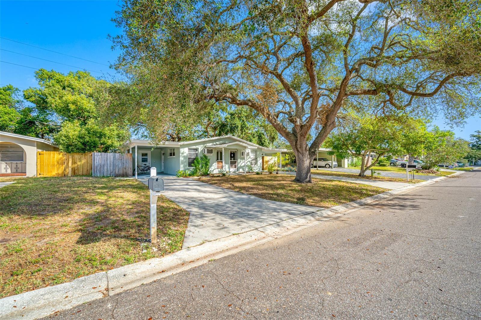 616 DOGWOOD CT, DUNEDIN, FL — photo 2