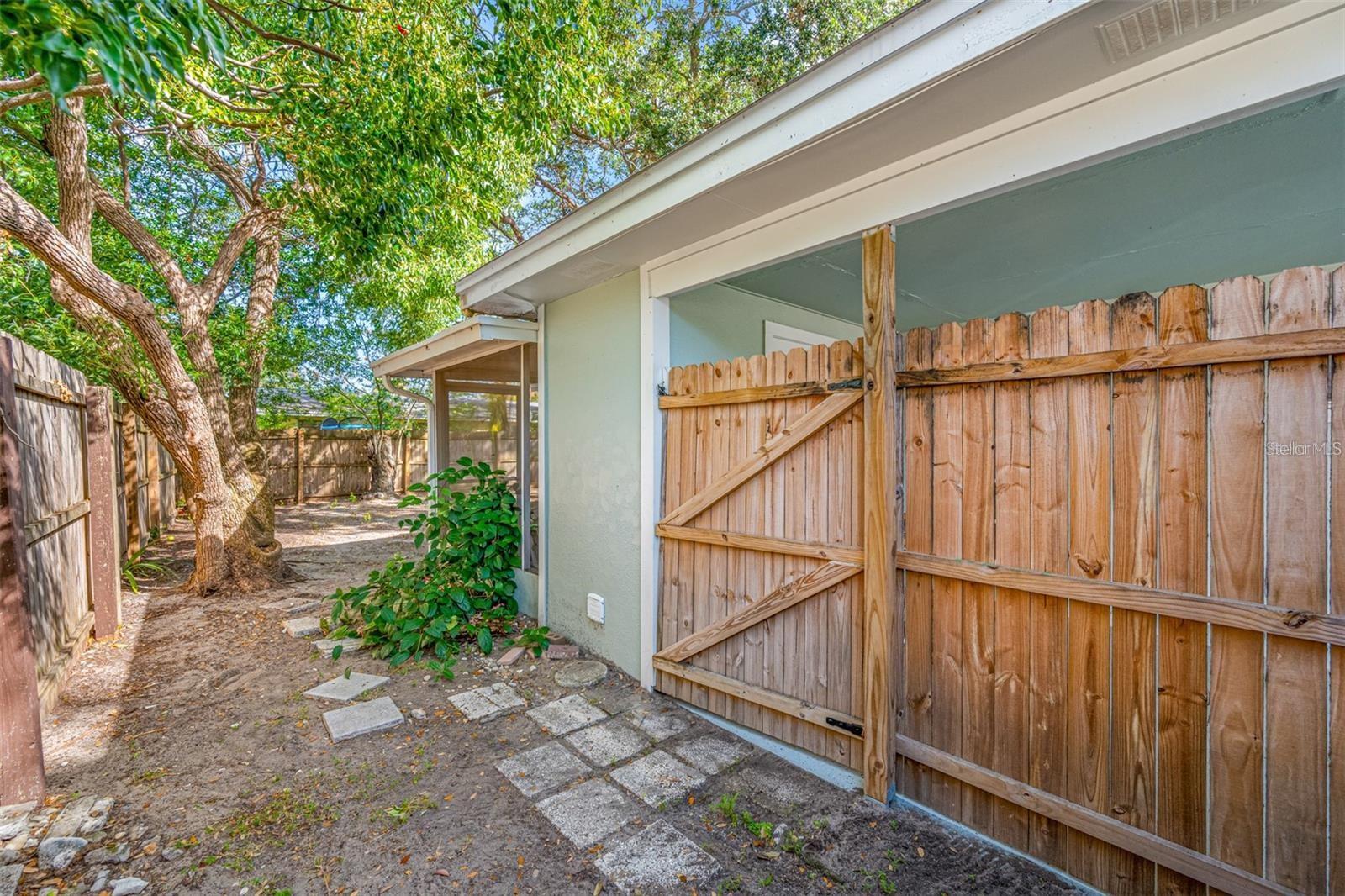 616 DOGWOOD CT, DUNEDIN, FL — photo 11