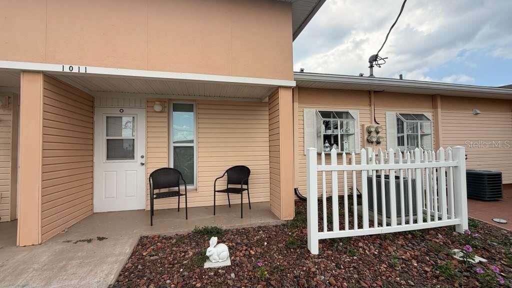 1011 CLUB CIRCLE, LAKE WALES, FL — photo 2