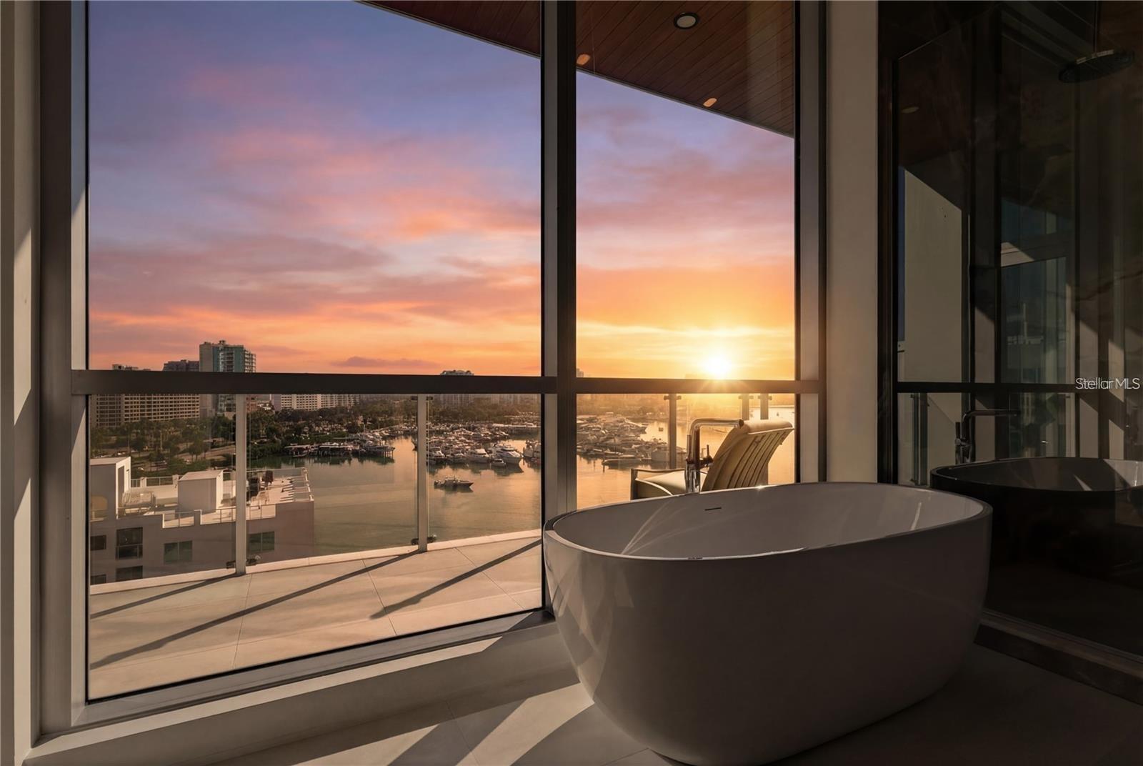 111 GOLDEN GATE PT #802PH, SARASOTA, FL — photo 36