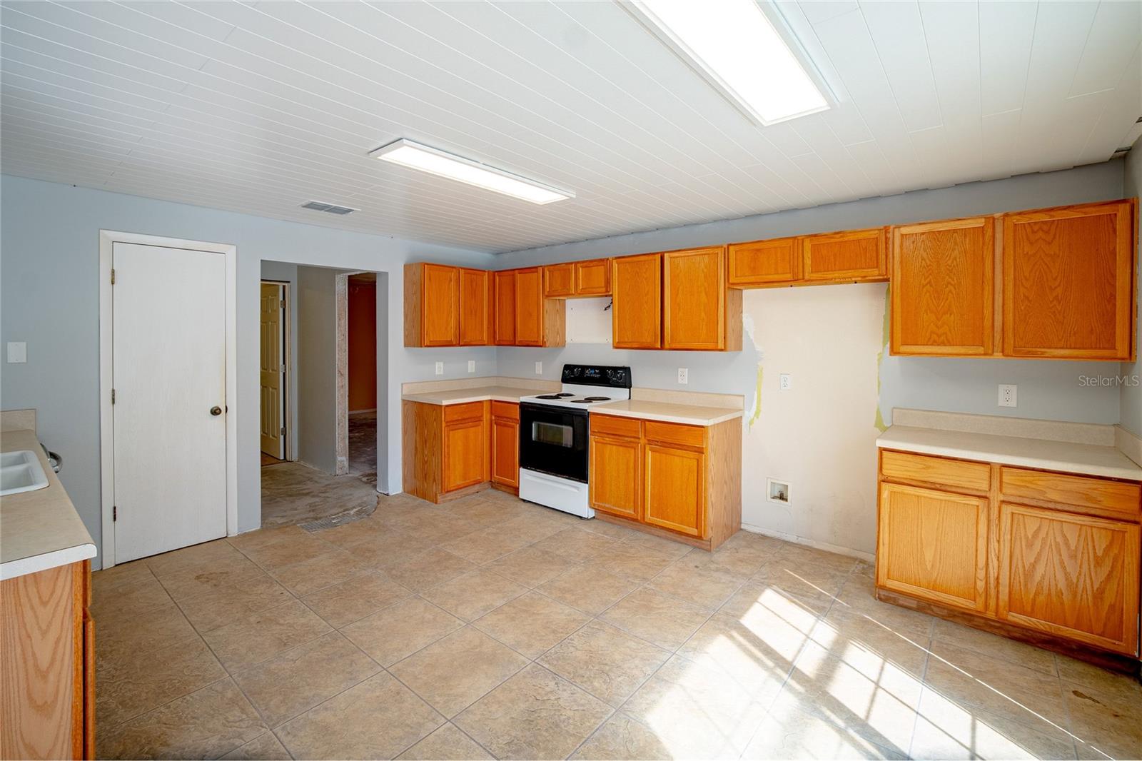 381 AUGUSTINE CT, OVIEDO, FL — photo 11