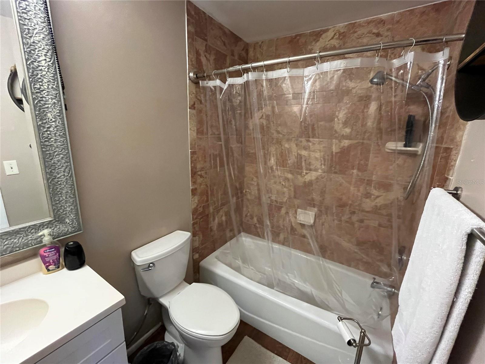 2632 HIDDEN LAKE DR N #B, SARASOTA, FL — photo 7