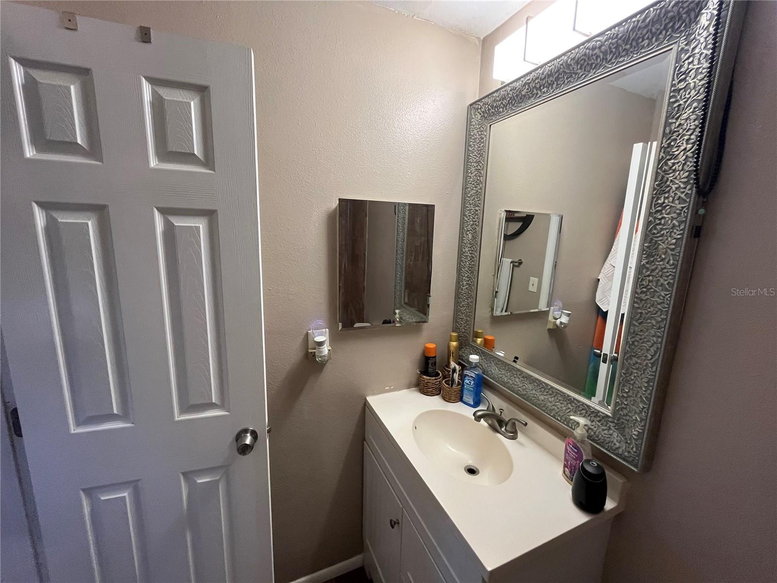 2632 HIDDEN LAKE DR N #B, SARASOTA, FL — photo 8