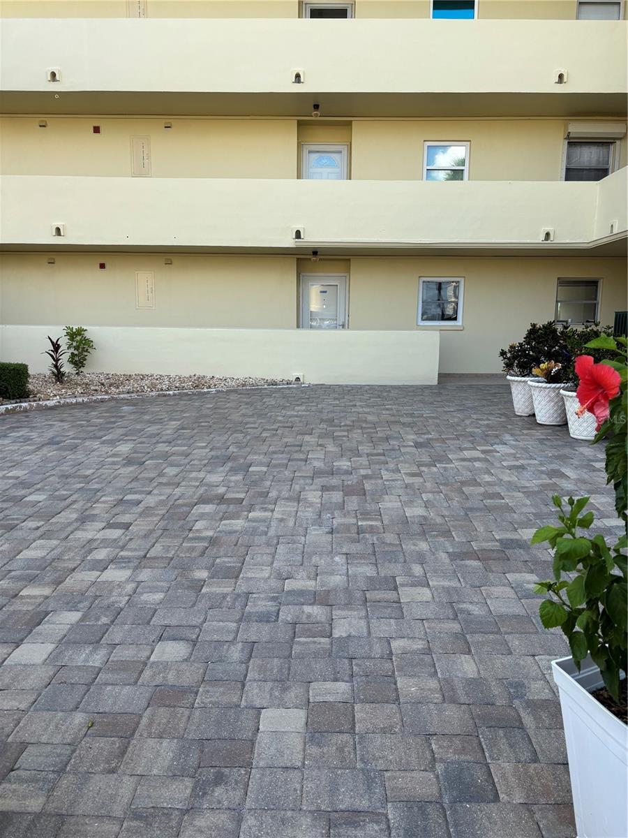 4725 COVE CIR #104, MADEIRA BEACH, FL