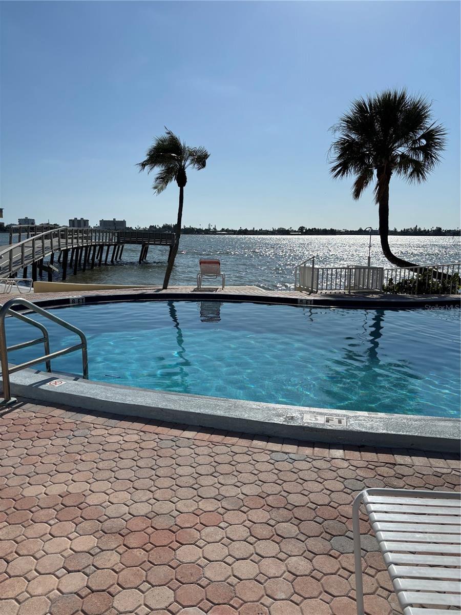 4725 COVE CIR #104, MADEIRA BEACH, FL — photo 15
