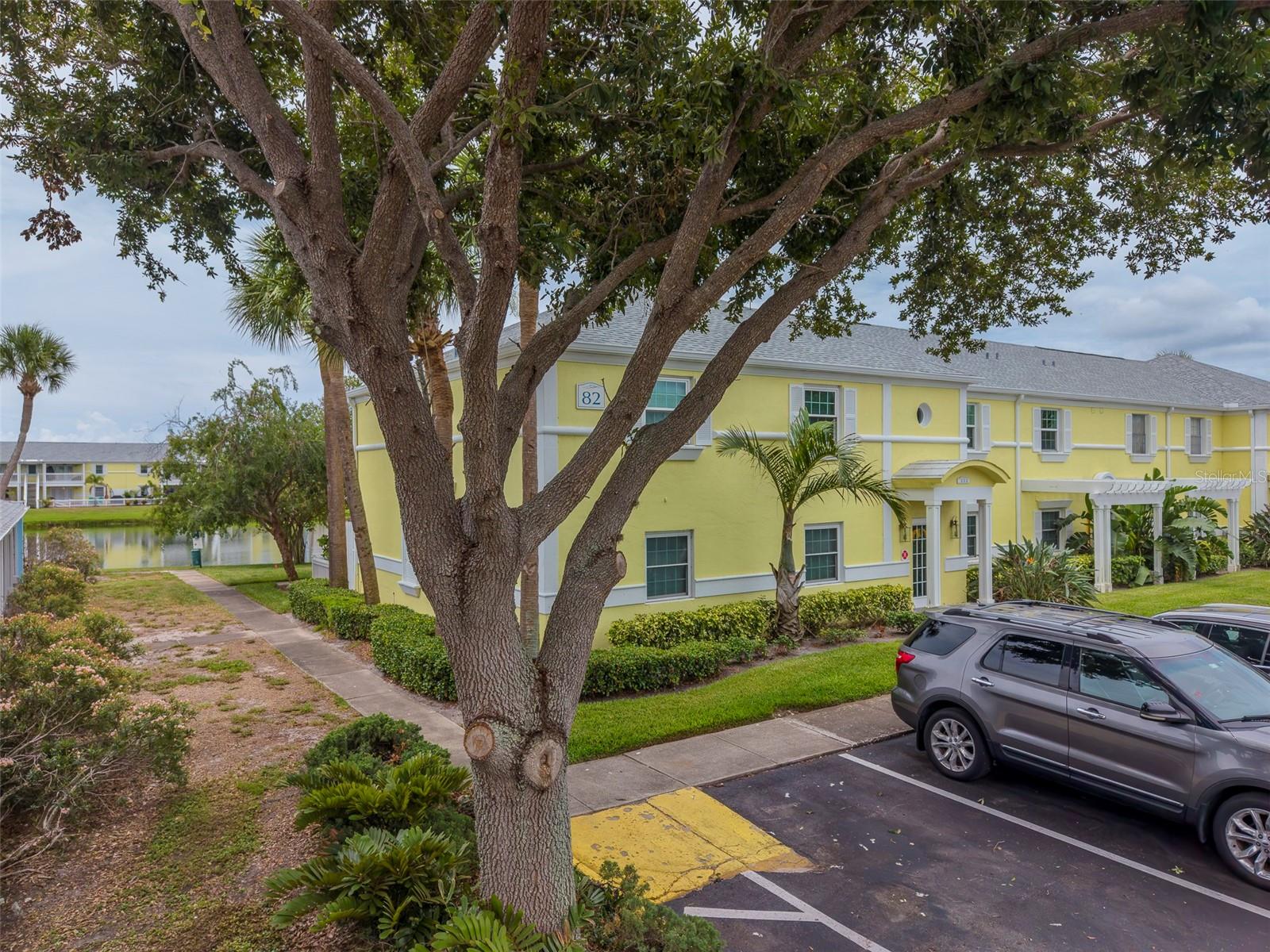 222 POMPANO DR SE #H, ST PETERSBURG, FL — photo 52