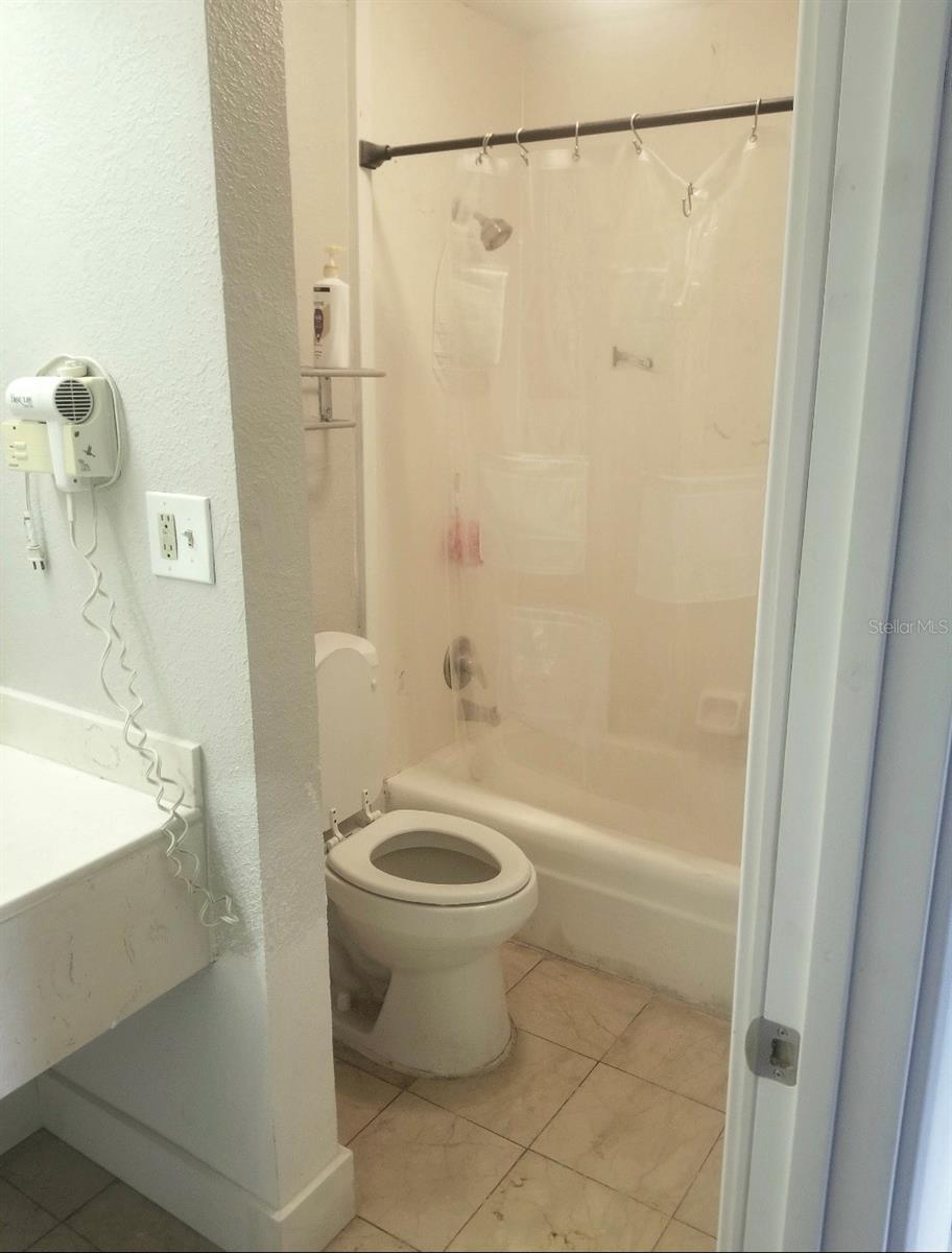 7150 N TAMIAMI TRL #S503, SARASOTA, FL — photo 4
