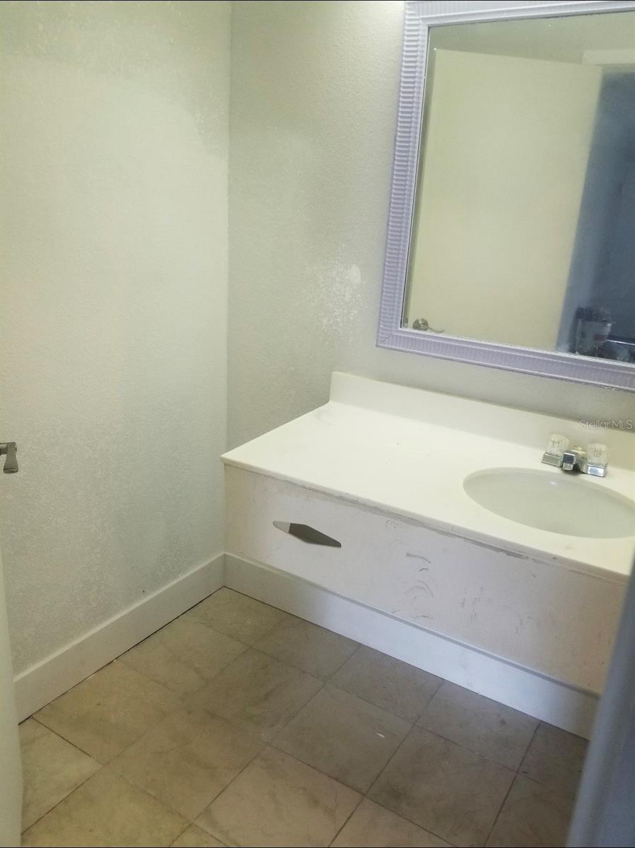 7150 N TAMIAMI TRL #S503, SARASOTA, FL — photo 5