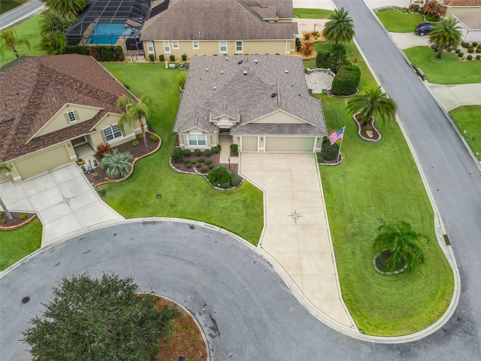 3556 MISTLETOE CT, THE VILLAGES, FL — photo 2
