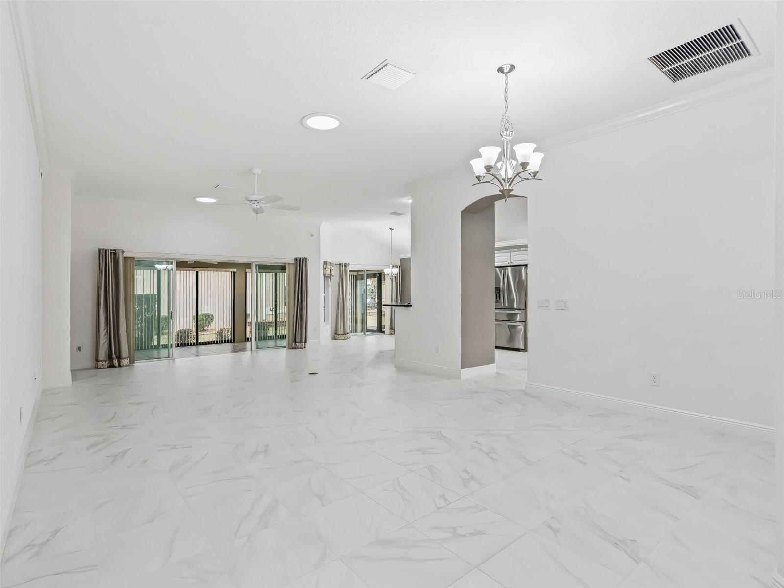 3556 MISTLETOE CT, THE VILLAGES, FL — photo 11