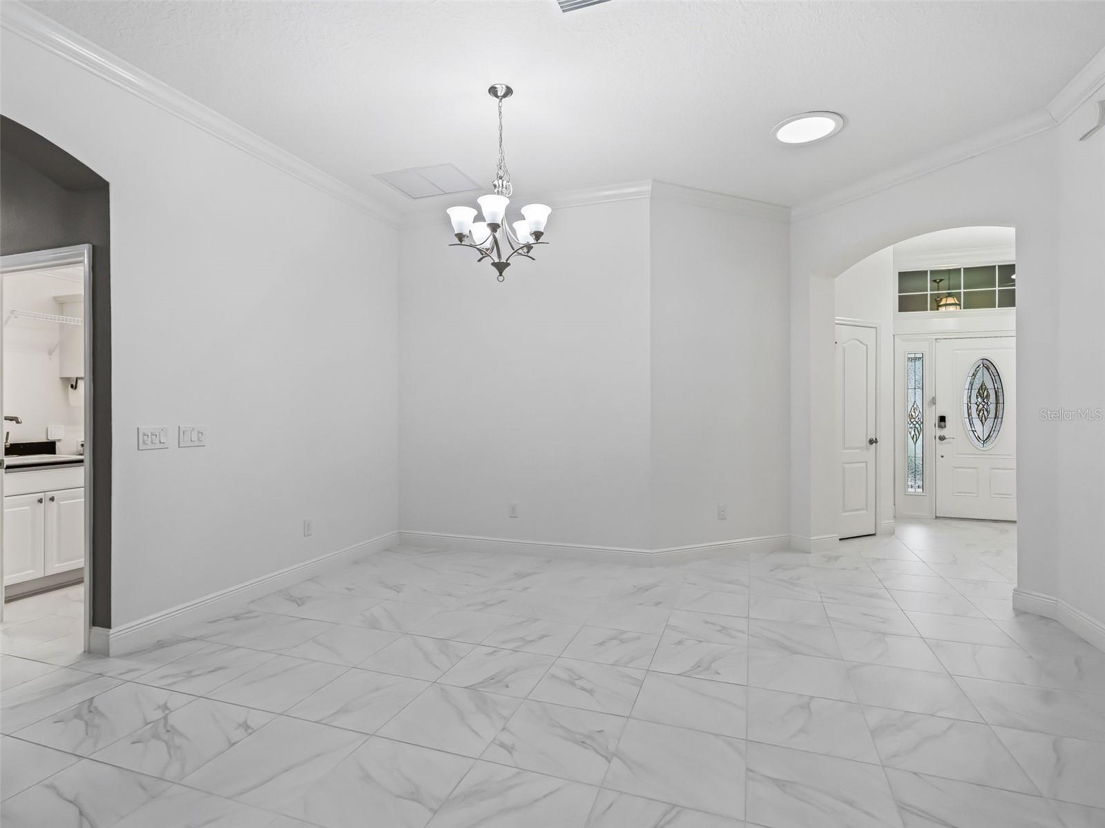 3556 MISTLETOE CT, THE VILLAGES, FL — photo 12