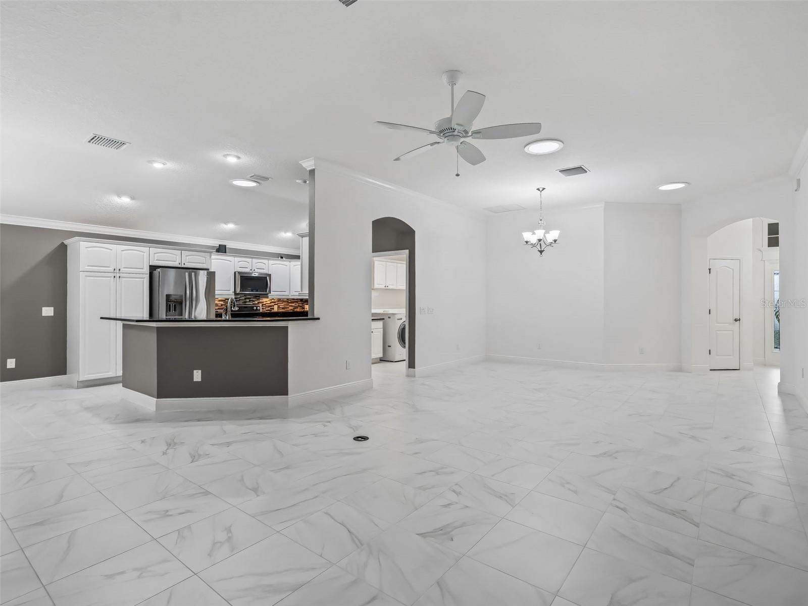 3556 MISTLETOE CT, THE VILLAGES, FL — photo 16
