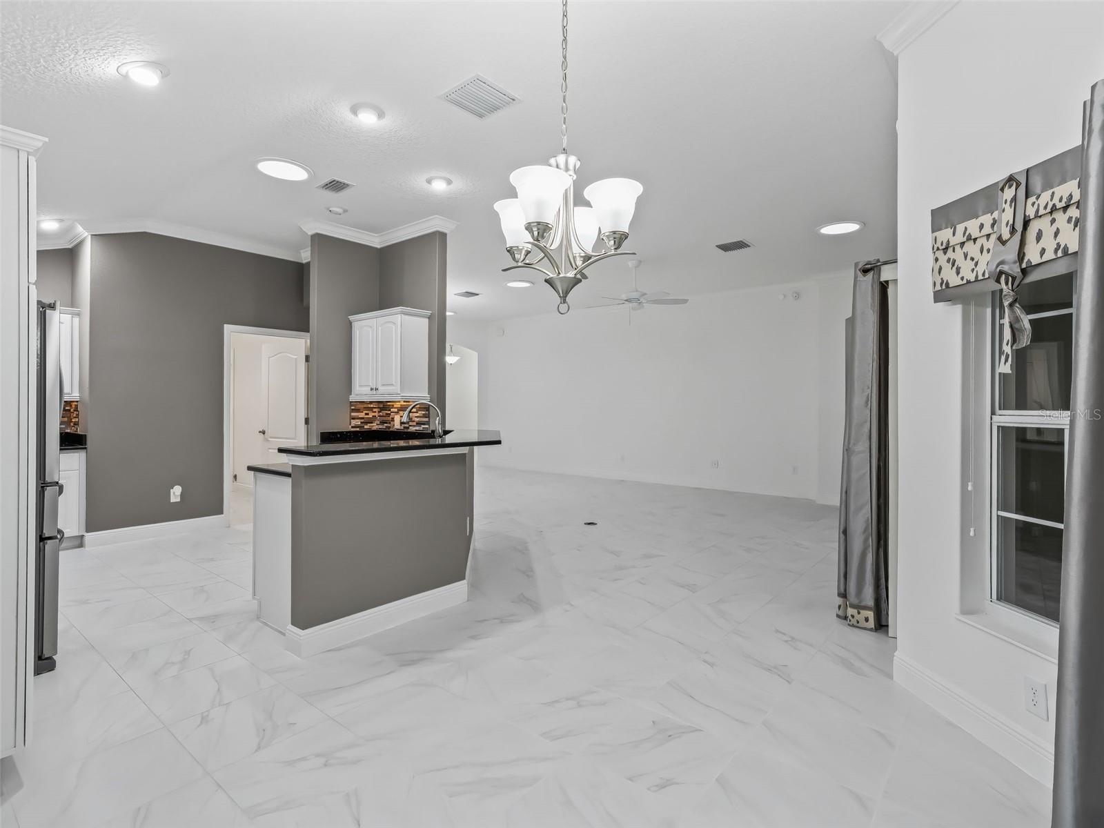 3556 MISTLETOE CT, THE VILLAGES, FL — photo 21