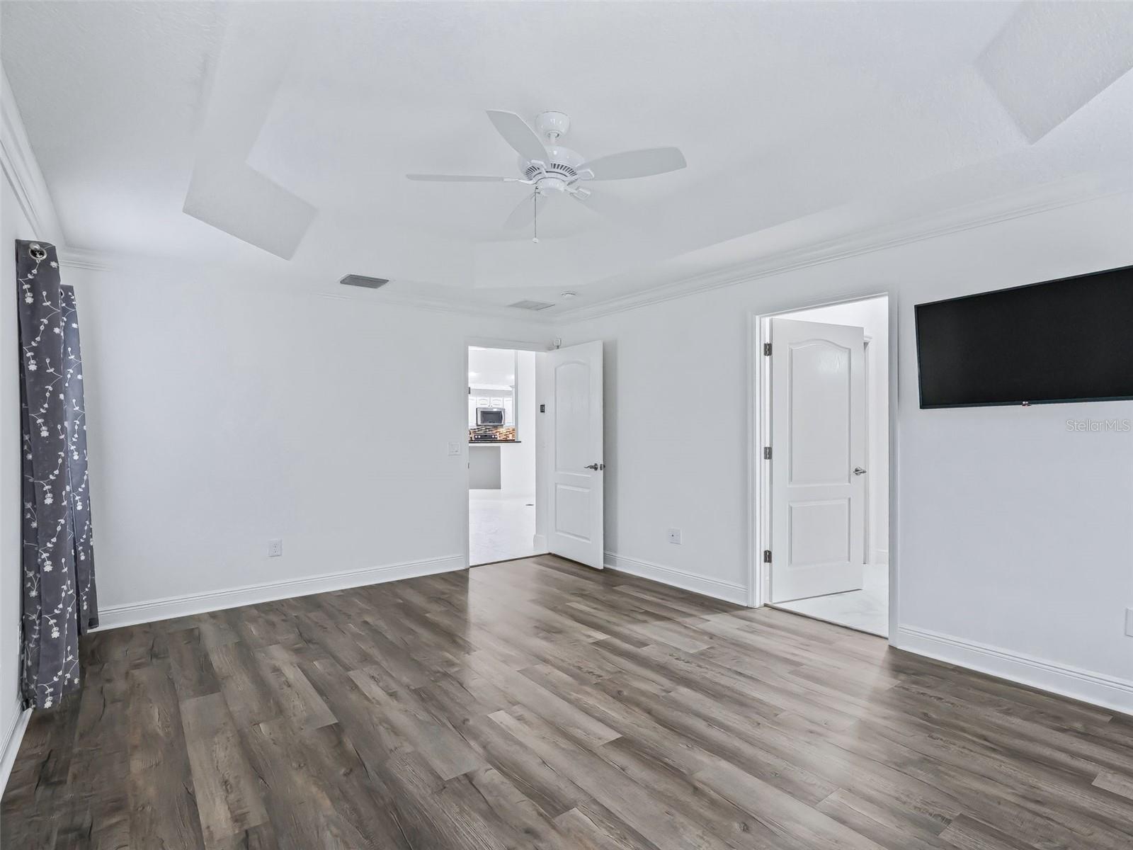 3556 MISTLETOE CT, THE VILLAGES, FL — photo 30