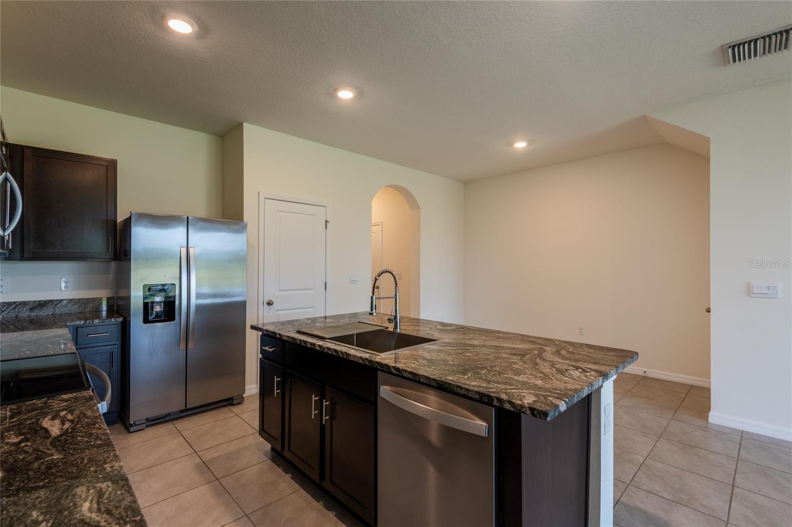 34310 REDWOOD DAWN LN, WESLEY CHAPEL, FL — photo 34