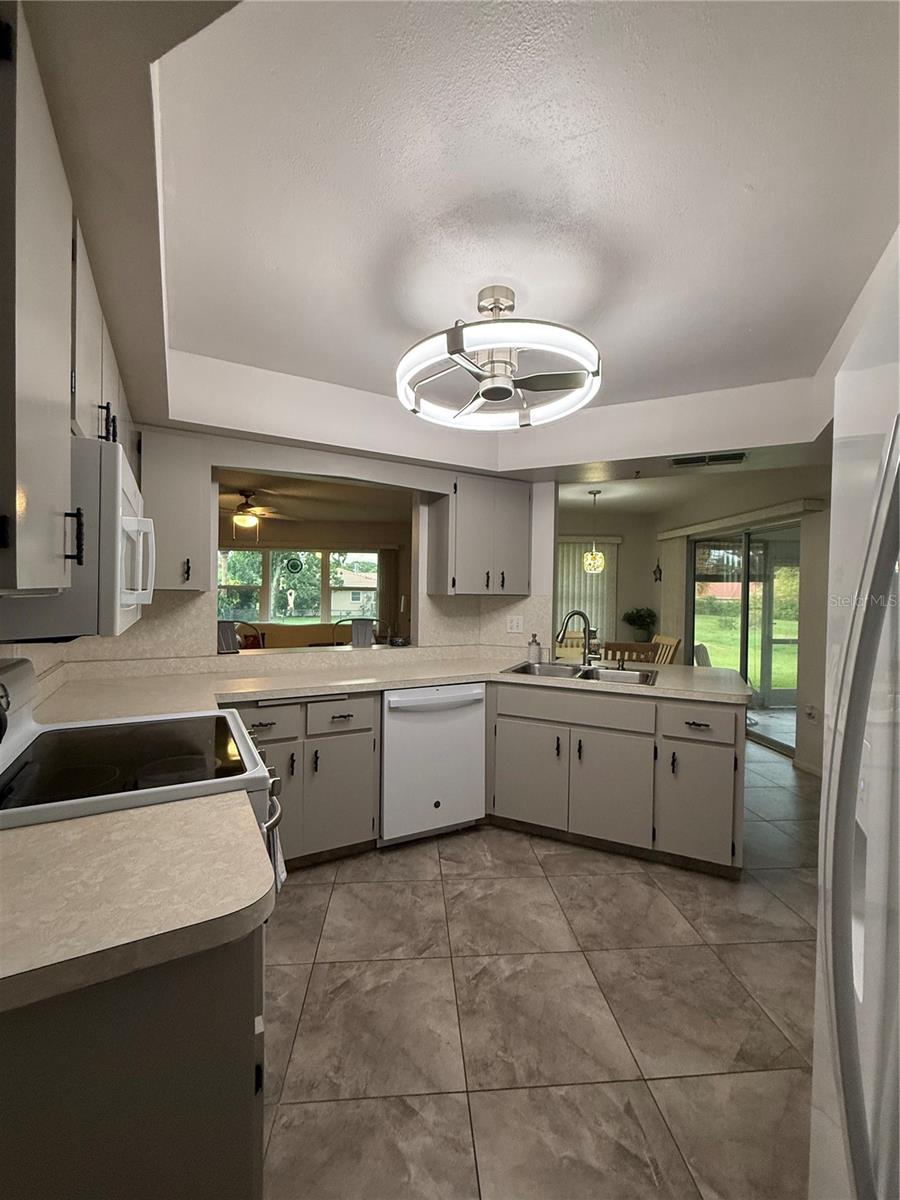 119 VAN DYCK DR, NOKOMIS, FL — photo 19